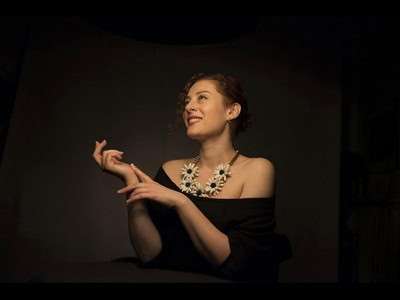 La Chanteuse Sarah Thorpe